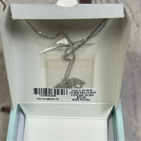 Intertwined My Friend / My Love sterling silver pendant with Swarowski Zirconia - Picture 6 of 9